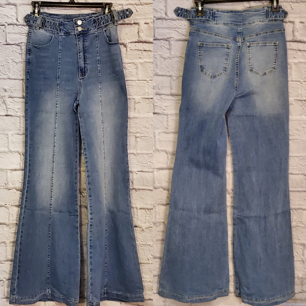 Nwot Flying Tomato Medium Indigo Bootcut Denim Jeans With Buckle Detail